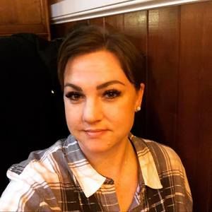 Meet your Posher, Amanda elaine